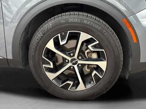 Used 2024 Kia Sportage EX image 31