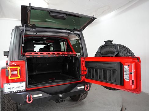Used 2018 Jeep Wrangler Unlimited Rubicon AWD/4WD image 56