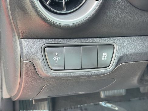 Certified 2022 Kia Forte LXS FWD image 29