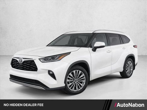 Certified 2021 Toyota Highlander Platinum AWD/4WD image 1
