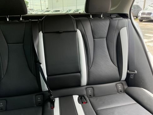 Used 2024 Buick Envision Sport Touring image 37