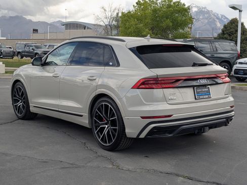 Used 2023 Audi Q8 Prestige w/ Prestige Package AWD/4WD image 3