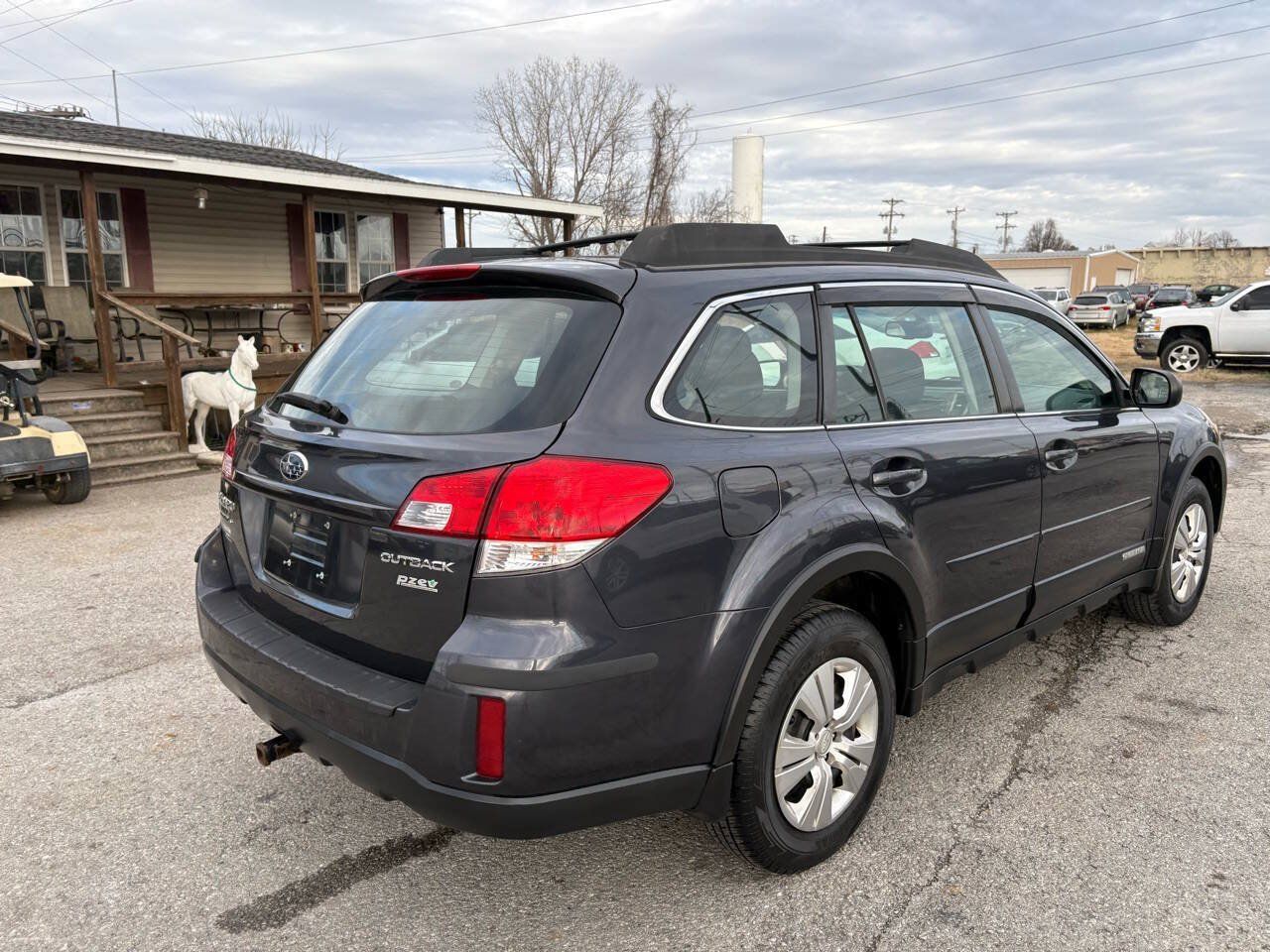 Used 2011 Subaru Outback 2.5i AWD/4WD image 7