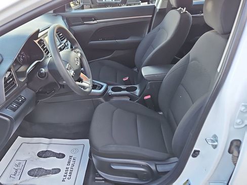 Used 2020 Hyundai Elantra SE w/ Cargo Package (C1) image 13
