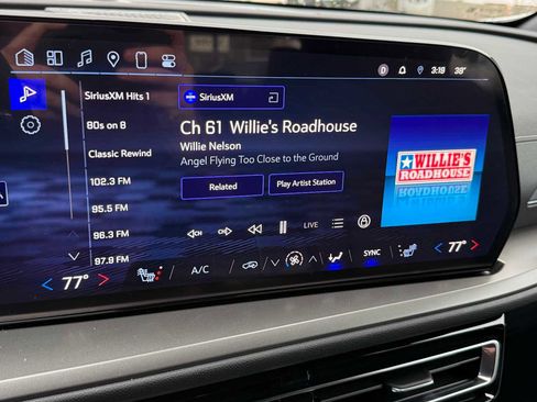 Used 2024 Chevrolet Traverse LT w/ Enhanced Driving Package image 51