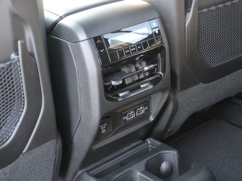 New 2025 Jeep Grand Cherokee L Altitude image 26