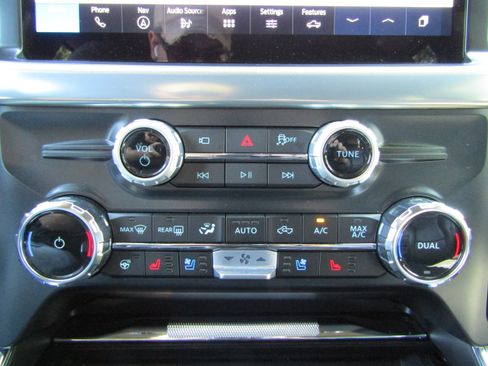 Used 2025 Ford F150 Lariat w/ Equipment Group 501A Mid AWD/4WD image 28