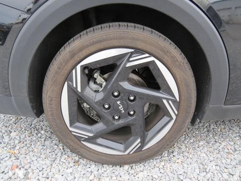 Used 2025 Kia K4 EX image 9