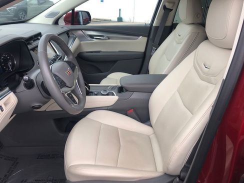 Used 2023 Cadillac XT5 Premium Luxury w/ LPO, Floor Liner Package AWD/4WD image 11
