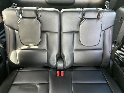 Used 2022 Ford Explorer ST-Line AWD/4WD image 18