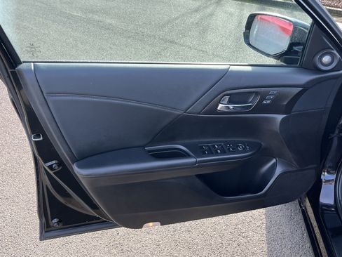 Used 2014 Honda Accord EX-L image 16