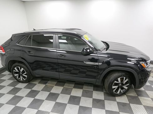 Certified 2023 Volkswagen Atlas Cross Sport SE AWD/4WD image 6