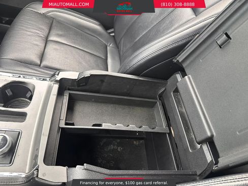 Used 2019 Ford Expedition Max XLT w/ Equipment Group 202A AWD/4WD image 17