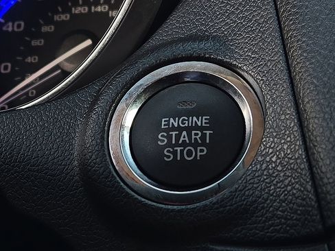 Used 2016 Subaru Outback 3.6R Limited image 17