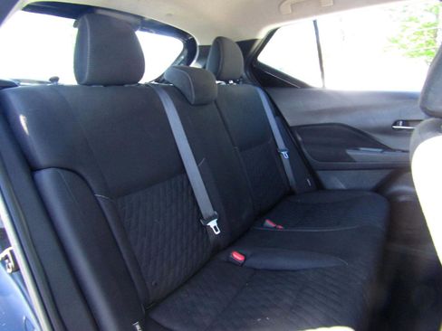 Used 2021 Nissan Kicks SV FWD image 20