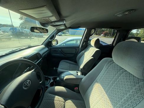 Used 2005 Toyota Tundra SR5 RWD image 2