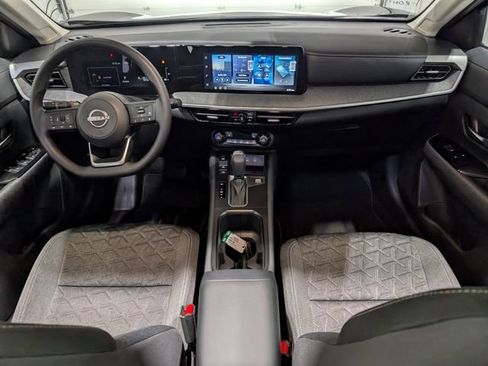 Used 2026 Nissan Kicks SV w/ SV Premium Package FWD image 11