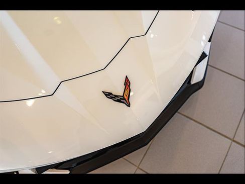 Used 2021 Chevrolet Corvette Stingray Premium Conv w/ Z51 Performance Package RWD image 8