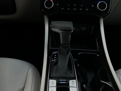 Used 2025 Hyundai Tucson SEL image 23