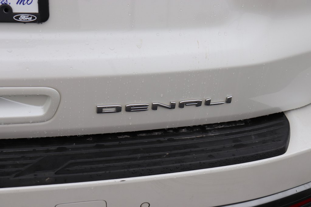 Used 2023 GMC Yukon XL Denali Ultimate AWD/4WD image 14