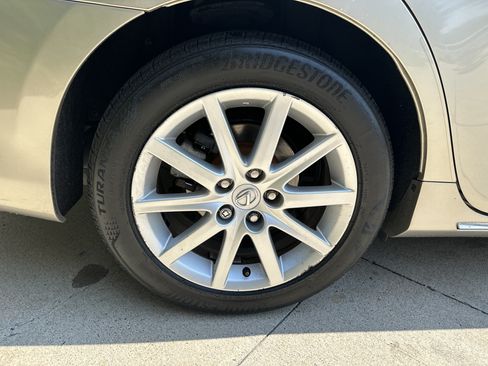 Used 2013 Toyota Camry XLE FWD image 34