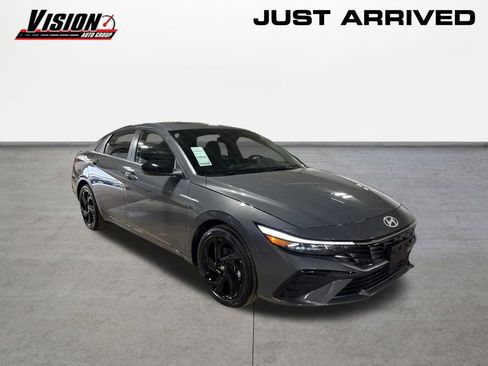 New 2026 Hyundai Elantra SEL Sport Premium FWD image 3