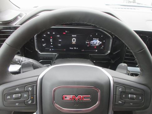 New 2026 GMC Sierra 1500 Elevation image 17