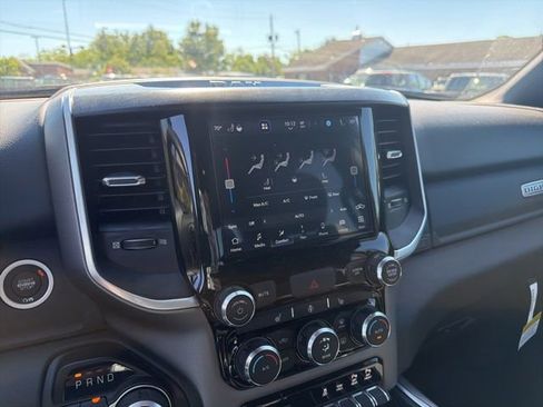 Used 2022 RAM 1500 Big Horn AWD/4WD image 10