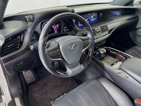 Used 2019 Lexus LS 500 RWD image 9