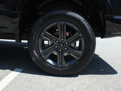 Used 2023 Ford F150 Lariat AWD/4WD image 10
