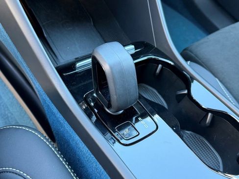 Certified 2023 Volvo XC40 Recharge Ultimate image 24