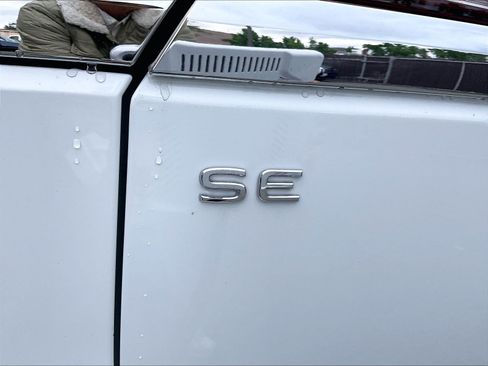 Certified 2022 Volkswagen Atlas SE FWD image 7