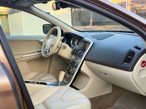 Used 2011 Volvo XC60 T6 image 27