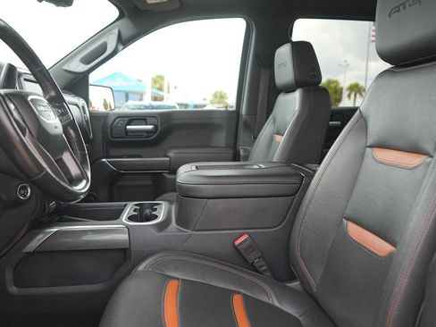 Used 2019 GMC Sierra 1500 AT4 w/ Off Road Performance Package AWD/4WD image 11