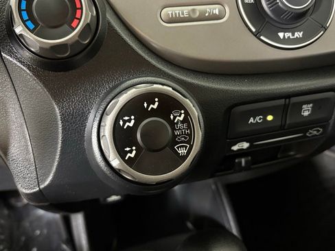 Used 2012 Honda Fit image 24