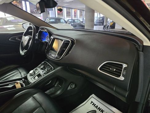Used 2016 Chrysler 200 C w/ Navigation & Sound Group I image 15
