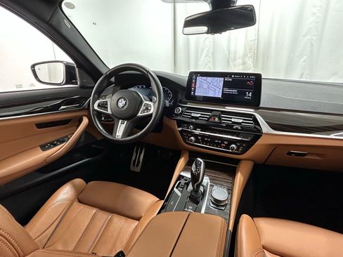 Used 2023 BMW 540i xDrive w/ M Sport Package image 10