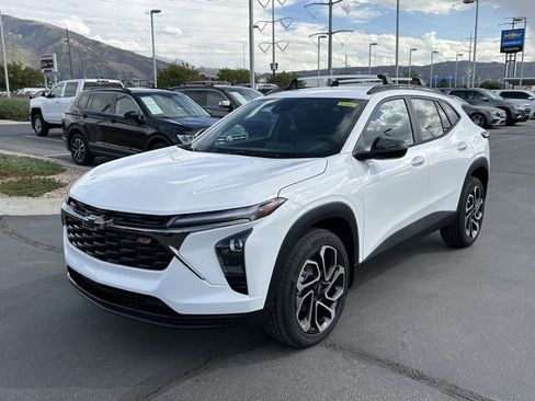 New 2026 Chevrolet Trax RS w/ Driver Confidence Package image 8