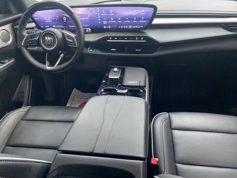 Certified 2025 Buick Enclave Avenir w/ Super Cruise Package image 9