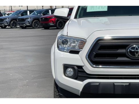 Used 2022 Toyota Tacoma SR5 image 18