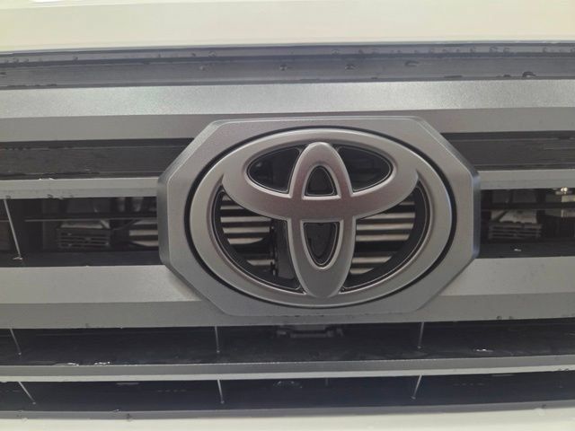Used 2025 Toyota Camry SE w/ Convenience Package FWD image 24