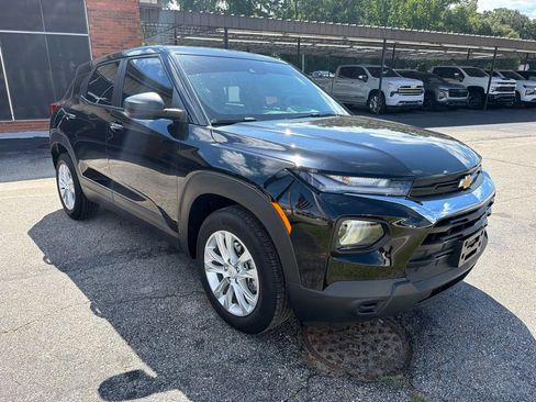 Used 2022 Chevrolet TrailBlazer LS FWD image 4