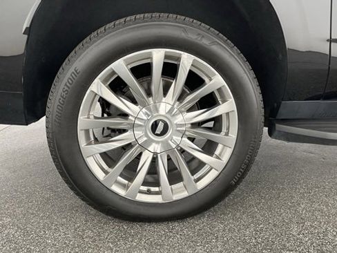 Used 2022 Cadillac Escalade ESV Premium Luxury image 57