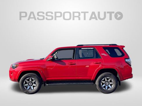 Used 2024 Toyota 4Runner TRD Off-Road AWD/4WD image 2