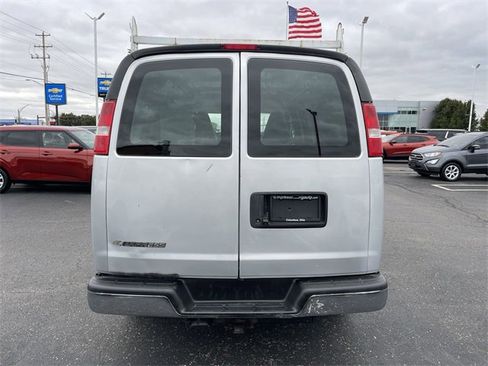 Used 2020 Chevrolet Express 2500 w/ Enhanced Convenience Package image 4