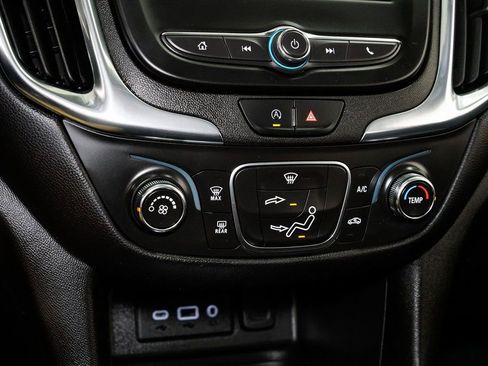 Used 2023 Chevrolet Equinox LT image 16