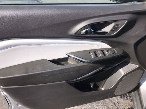 Used 2025 Chevrolet Trax LT image 13