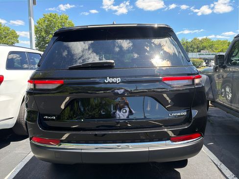 Certified 2025 Jeep Grand Cherokee Laredo X w/ Luxury Tech Group I AWD/4WD image 6