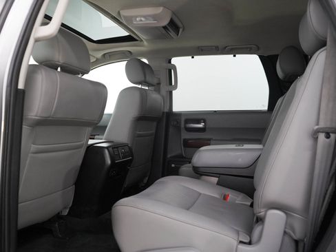 Used 2016 Toyota Sequoia Platinum AWD/4WD image 20
