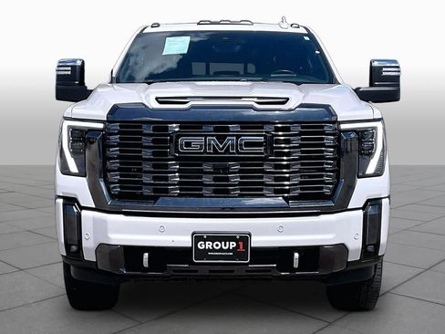 Used 2024 GMC Sierra 2500 Denali Ultimate AWD/4WD image 4